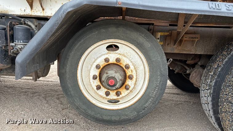 image for item ET4700 1998 Mack RD688S dump truck