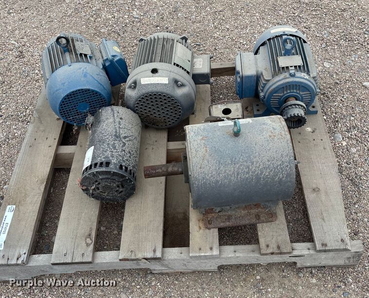 image for item ET4703 (5) electric motors