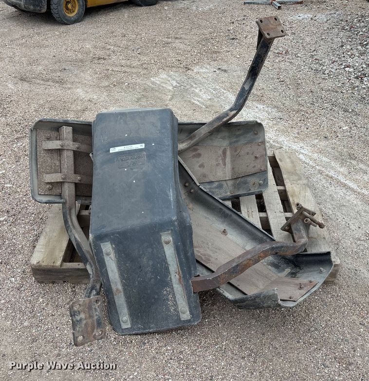 image for item ET4705 Motor grader parts