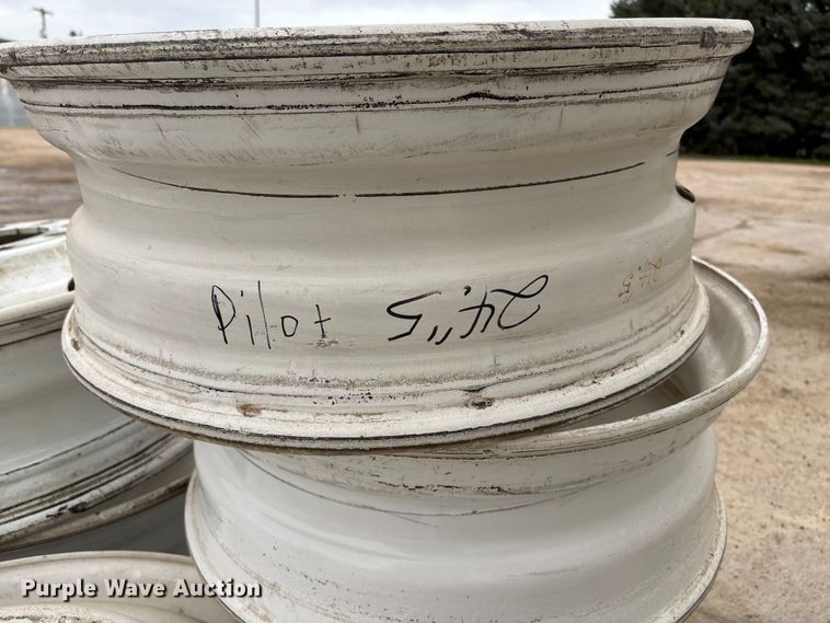 image for item ET4707 (8) truck wheels