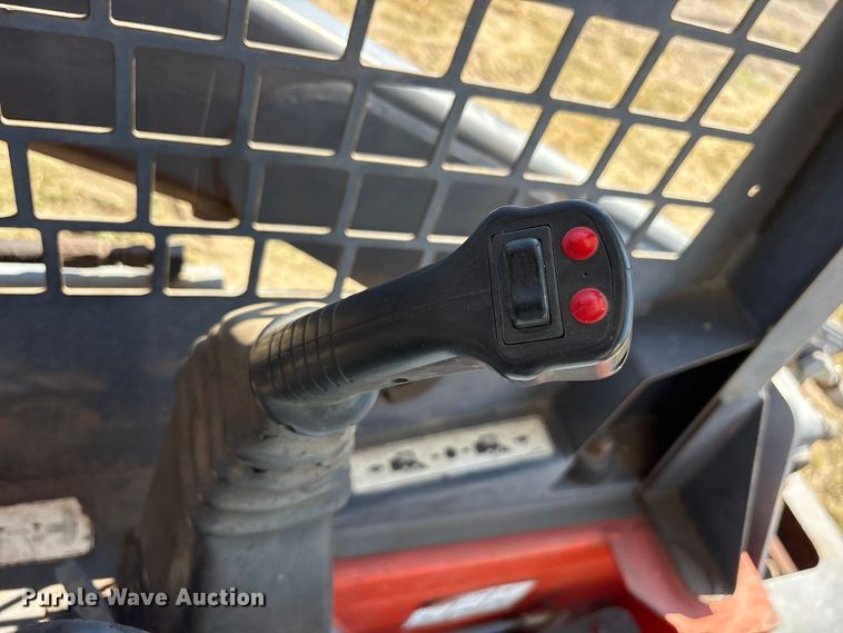 image for item ET7140 2004 Thomas 175 skid steer loader