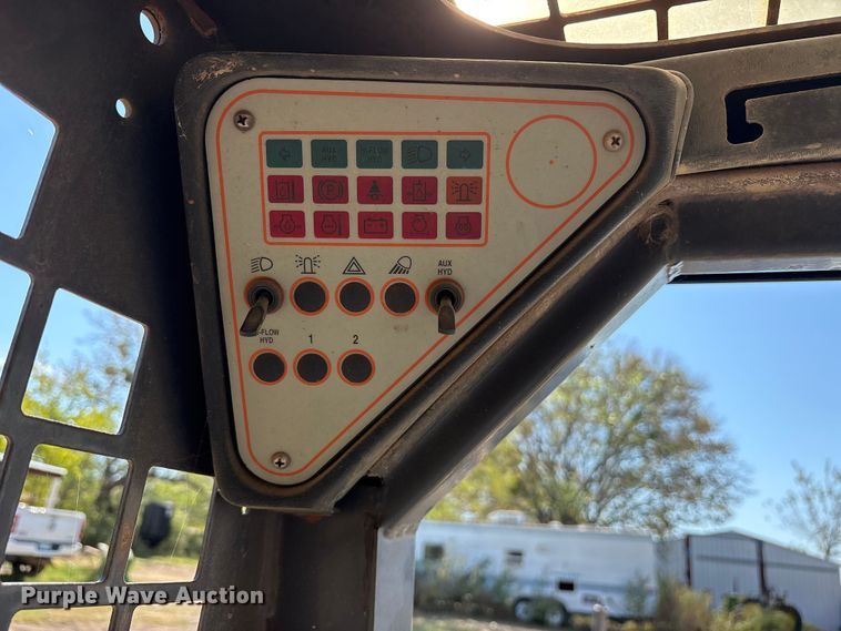 image for item ET7140 2004 Thomas 175 skid steer loader