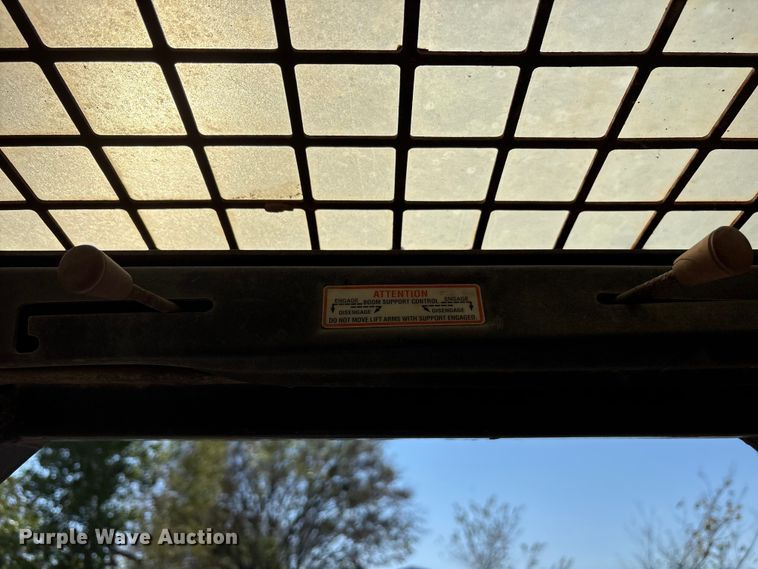 image for item ET7140 2004 Thomas 175 skid steer loader