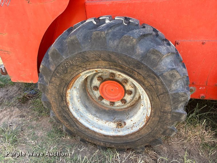 image for item ET7140 2004 Thomas 175 skid steer loader