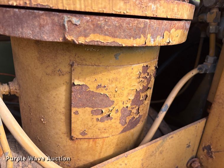 image for item ET7144 1997 CMI G100QP air compressor