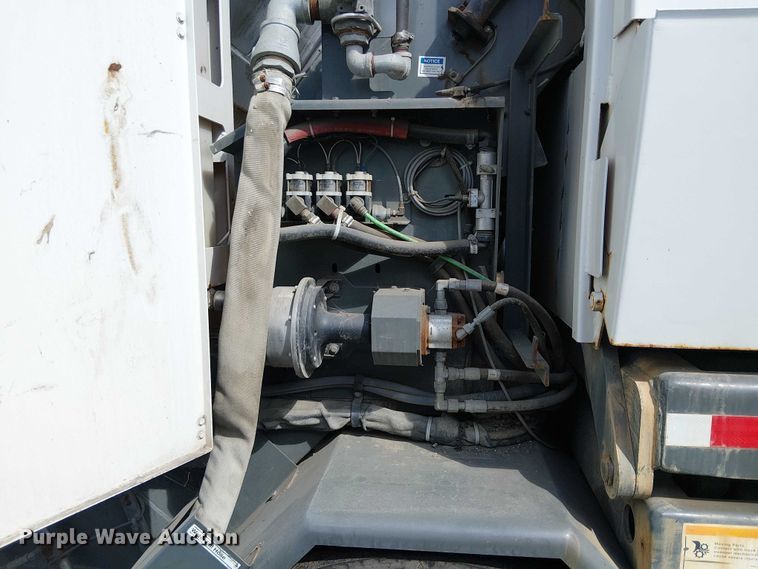 image for item EU2516 2010 Freighliner M2 106 street sweeper truck