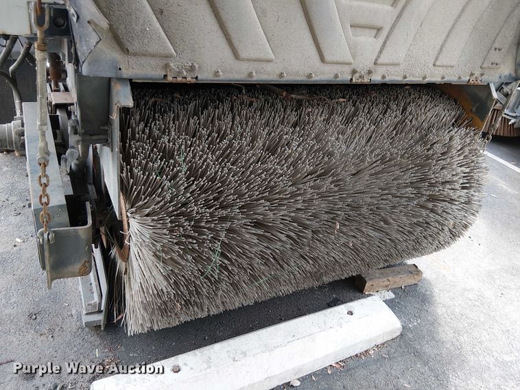 image for item EU2516 2010 Freighliner M2 106 street sweeper truck