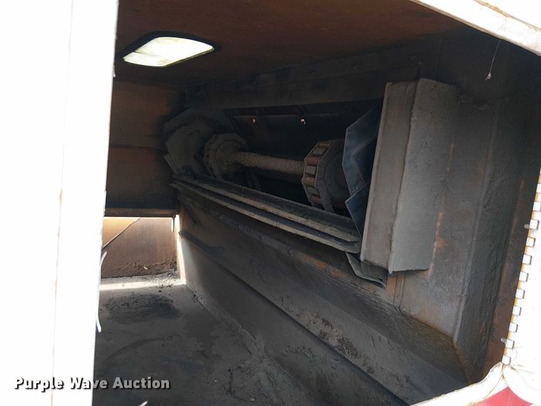 image for item EU2516 2010 Freighliner M2 106 street sweeper truck