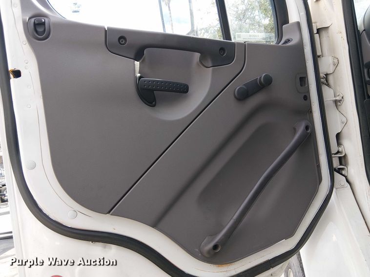 image for item EU2516 2010 Freighliner M2 106 street sweeper truck