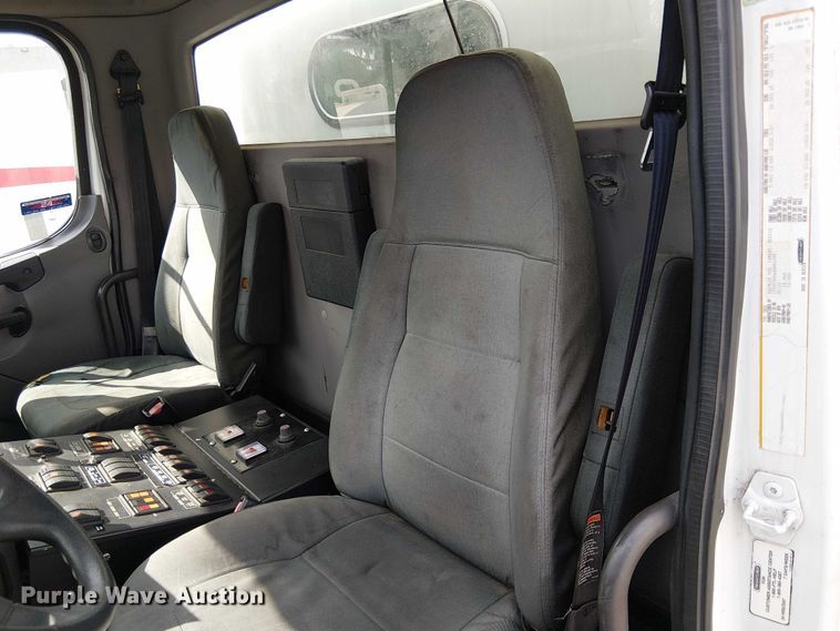 image for item EU2516 2010 Freighliner M2 106 street sweeper truck