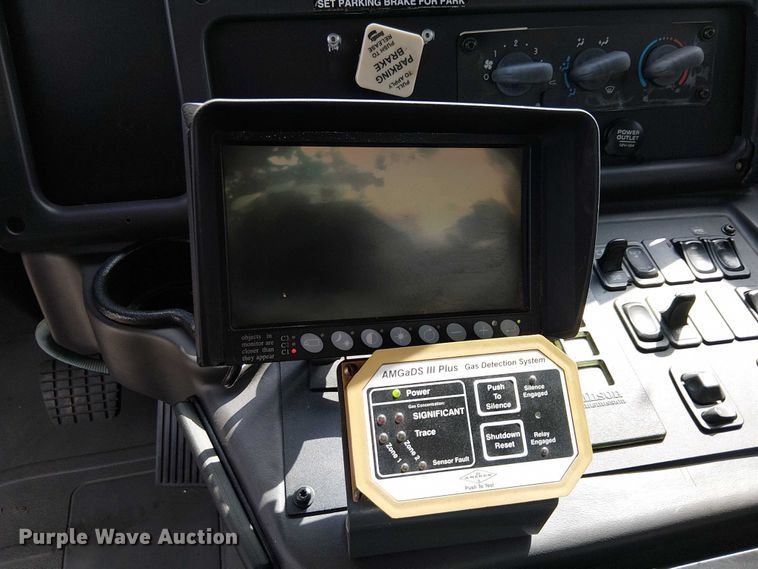 image for item EU2516 2010 Freighliner M2 106 street sweeper truck