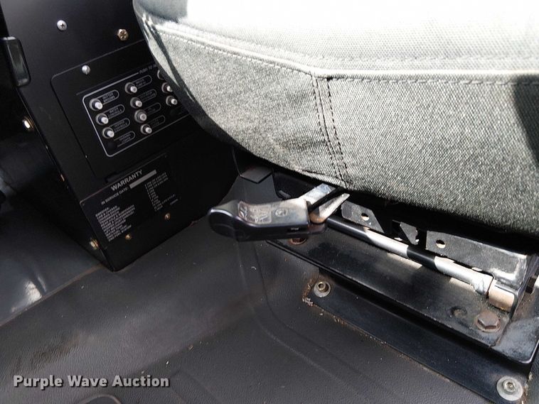 image for item EU2516 2010 Freighliner M2 106 street sweeper truck