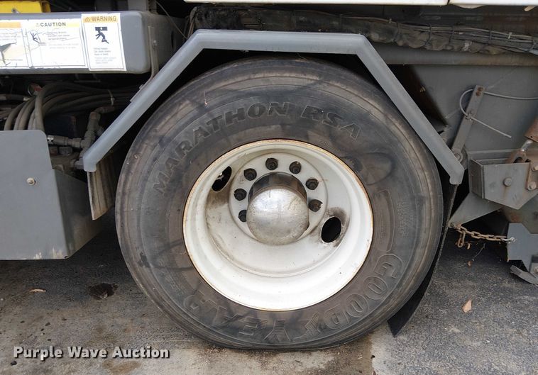 image for item EU2516 2010 Freighliner M2 106 street sweeper truck