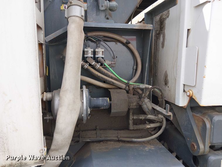 image for item EU2518 2010 Freighter M2 106 street sweeper truck