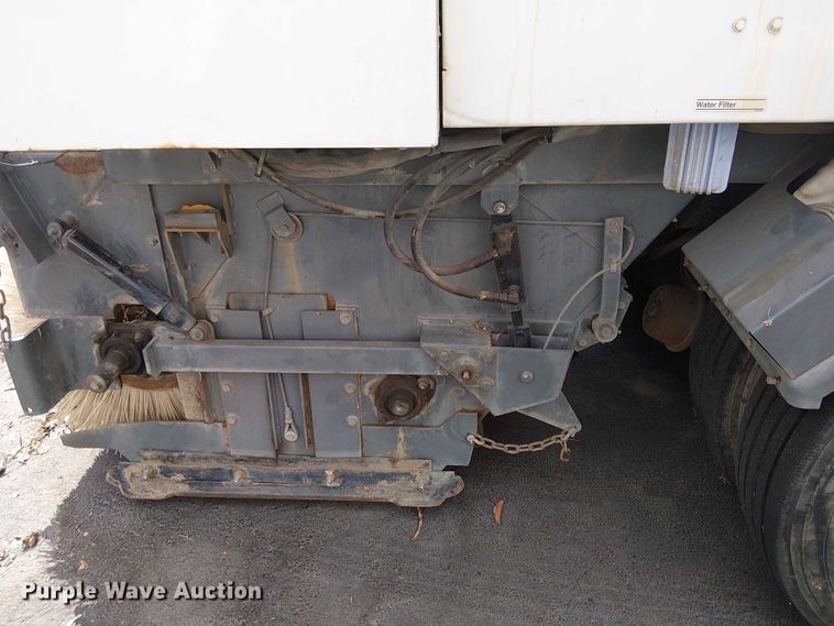 image for item EU2518 2010 Freighter M2 106 street sweeper truck