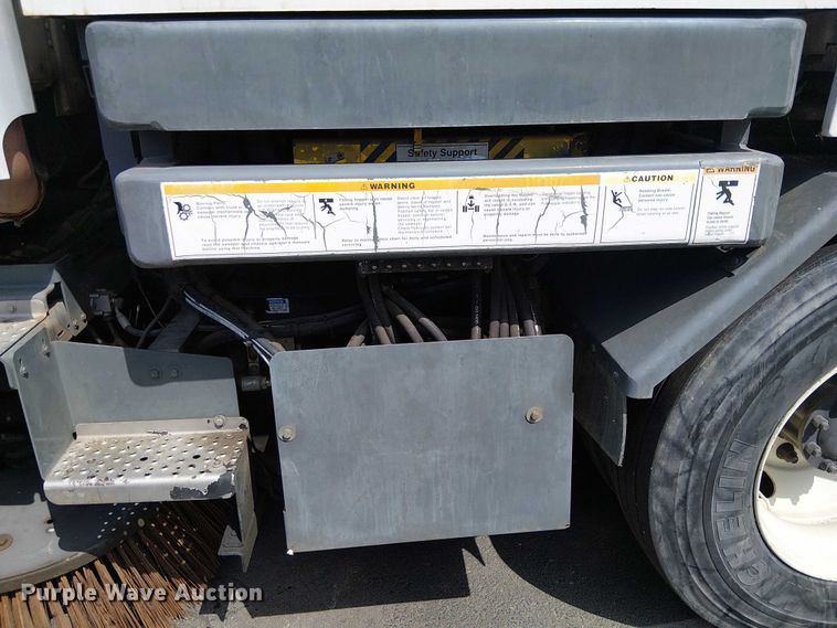 image for item EU2518 2010 Freighter M2 106 street sweeper truck