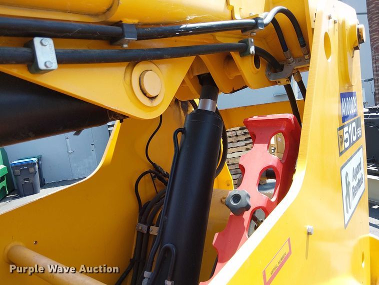 image for item EU2519 2020 JCB 510.56 F telehandler