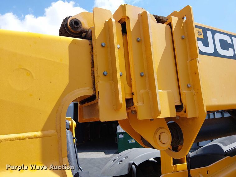 image for item EU2519 2020 JCB 510.56 F telehandler