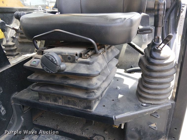 image for item EU2519 2020 JCB 510.56 F telehandler