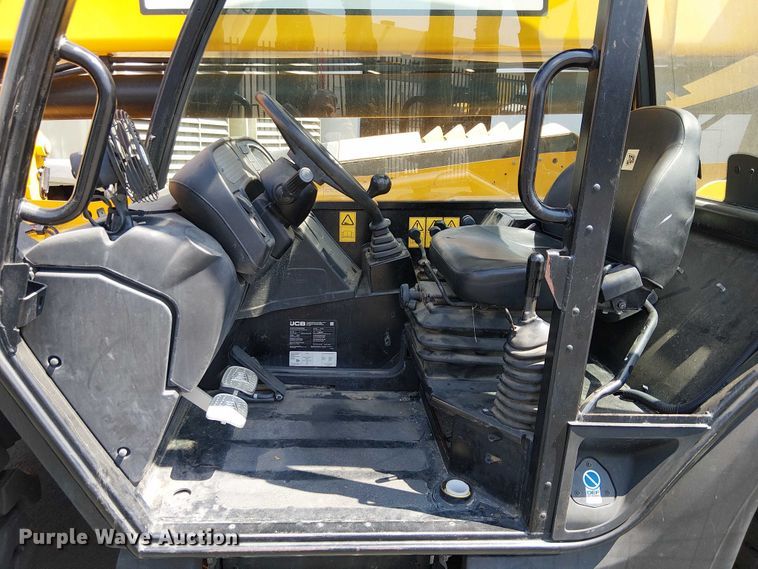 image for item EU2519 2020 JCB 510.56 F telehandler