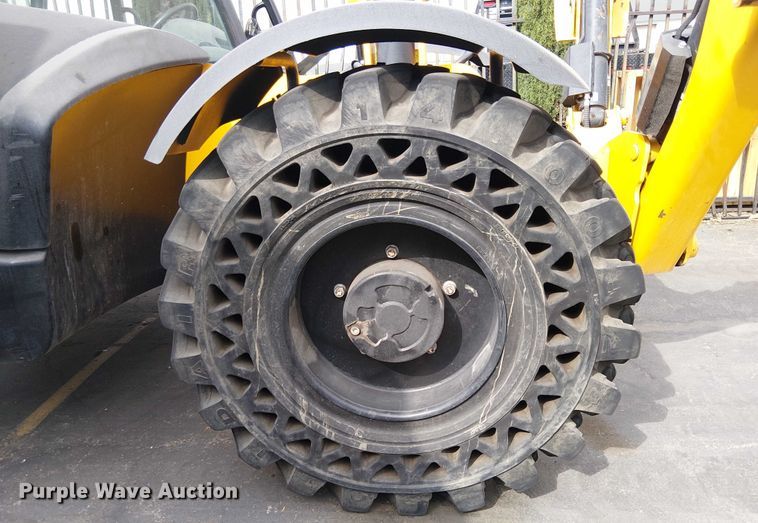 image for item EU2519 2020 JCB 510.56 F telehandler