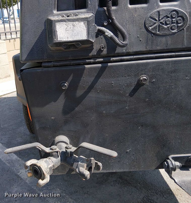 image for item EU2525 2012 Sullair 49HP185DPQ JDi4 air compressor