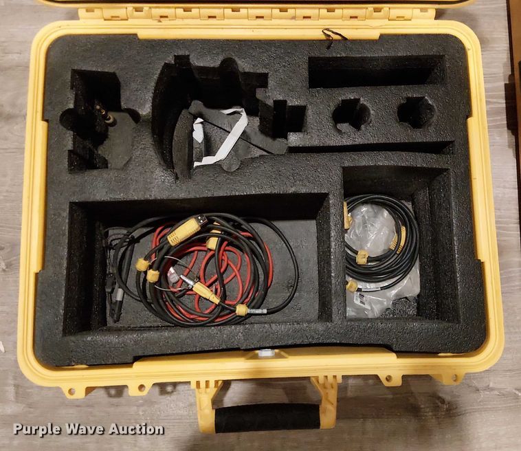 image for item EU2545 Trimble T7 GPS equipment