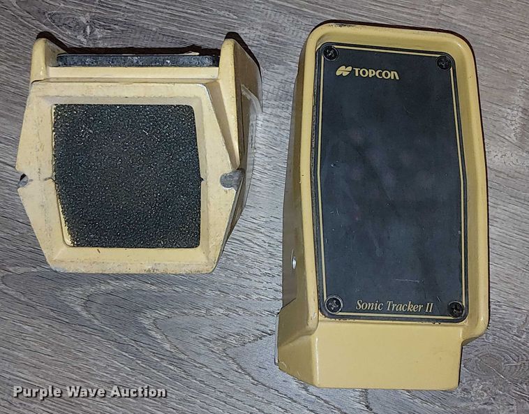 image for item EU2547 Topcon Sonic Tracker II surveying equipment
