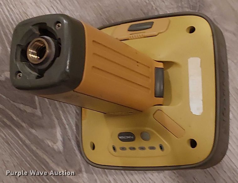 image for item EU2549 Topcon GR-3 GPS equipment