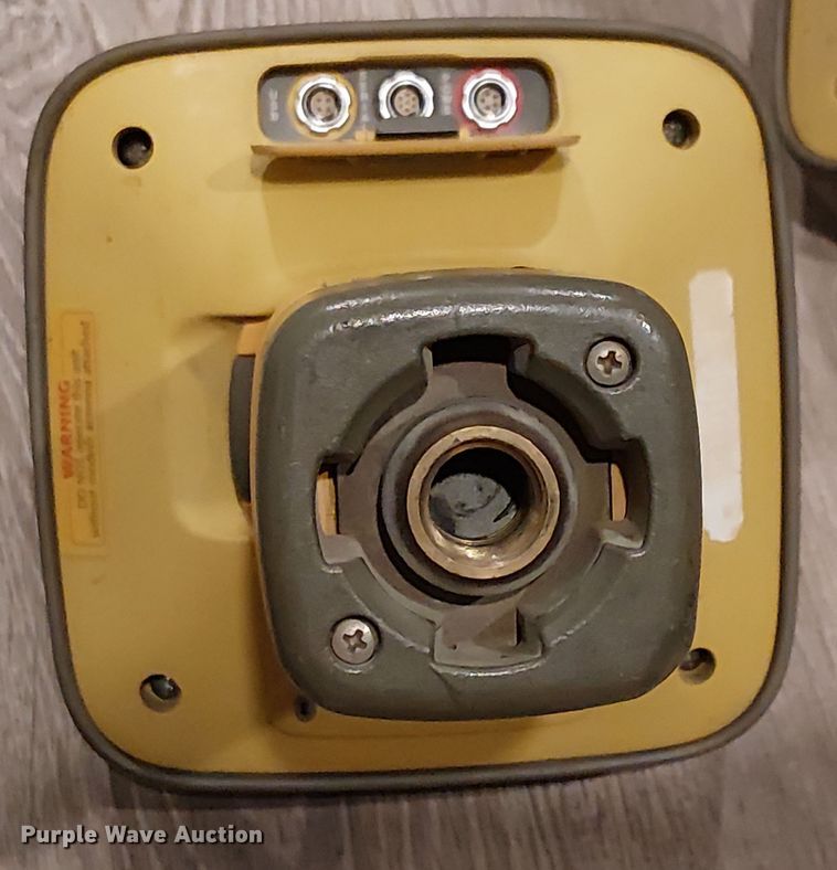 image for item EU2549 Topcon GR-3 GPS equipment