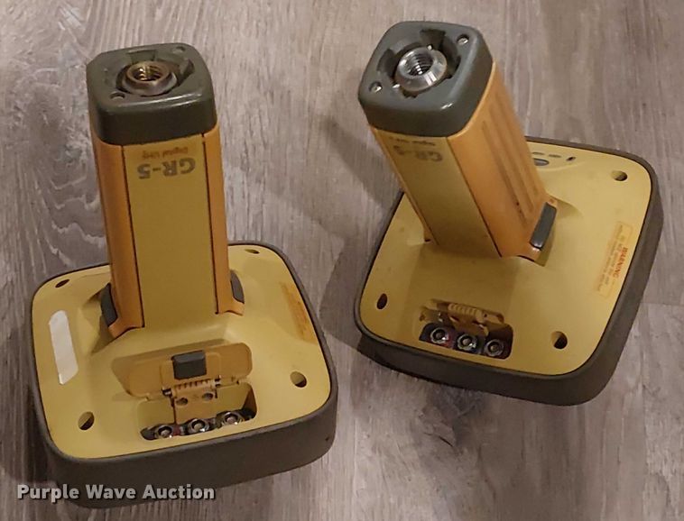 image for item EU2549 Topcon GR-3 GPS equipment
