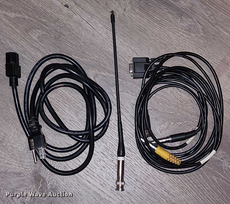 image for item EU2553 Topcon GR-3 GPS equipment 