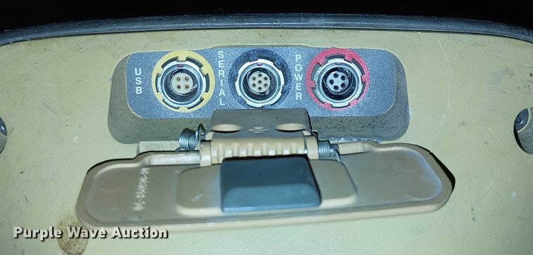 image for item EU2553 Topcon GR-3 GPS equipment 