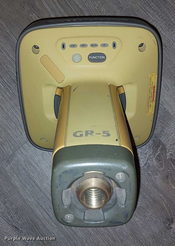 image for item EU2554 Topcon GR-5 GPS equipment