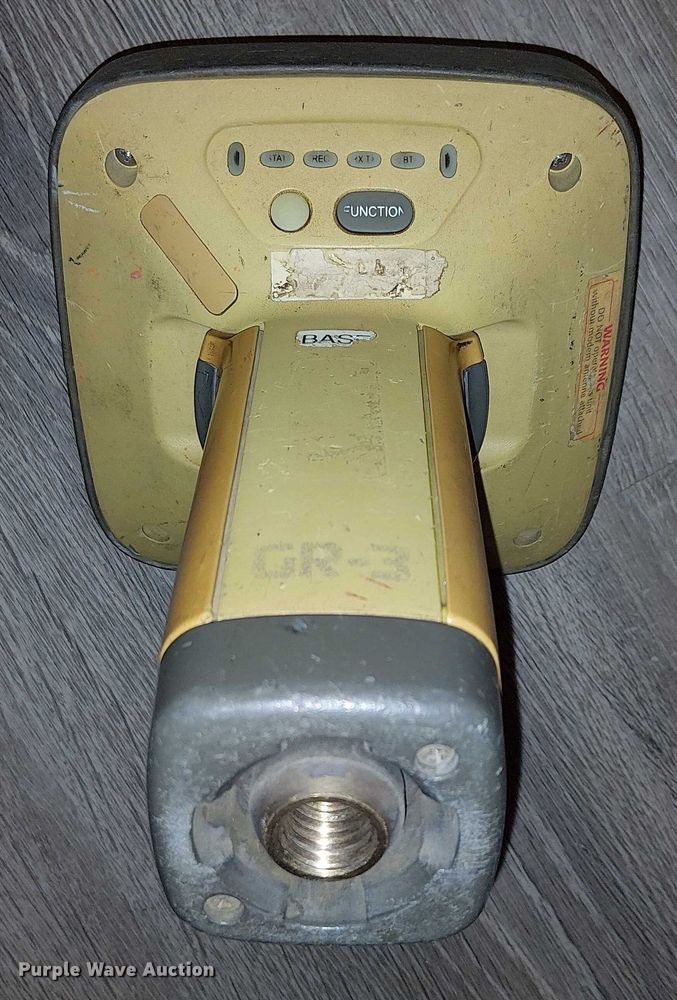 image for item EU2555 Topcon GR-3 GPS equipment