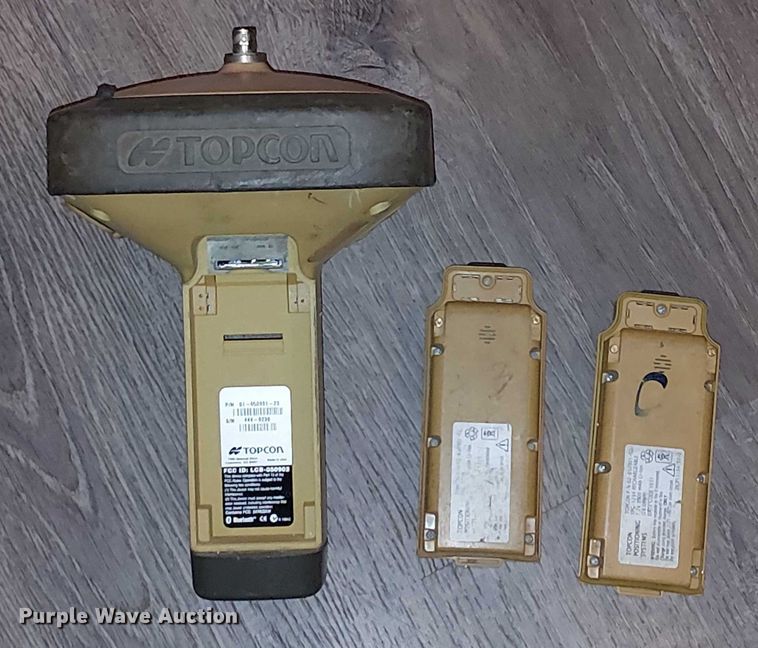 image for item EU2555 Topcon GR-3 GPS equipment