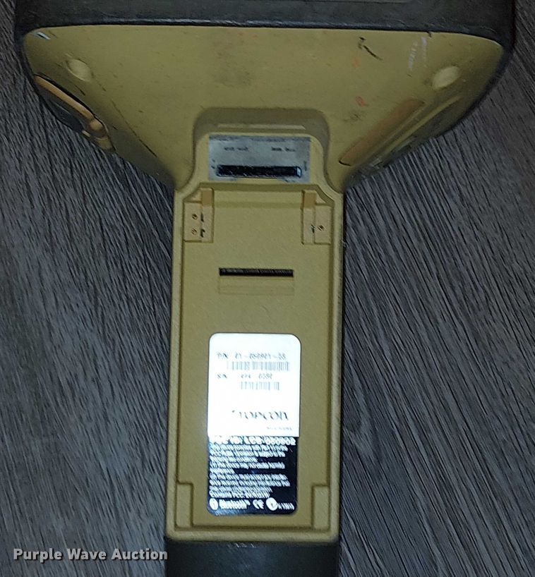 image for item EU2555 Topcon GR-3 GPS equipment