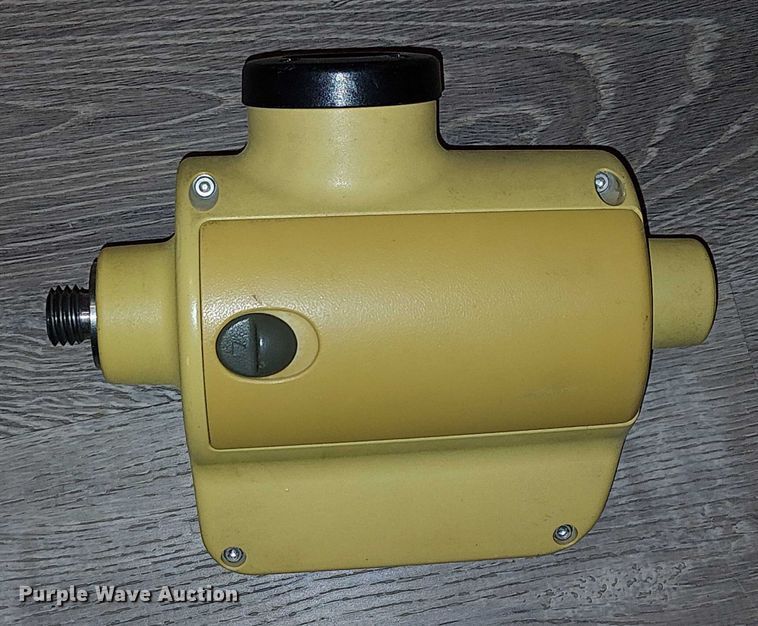 image for item EU2557 Topcon LZ-T5 GPS equipment