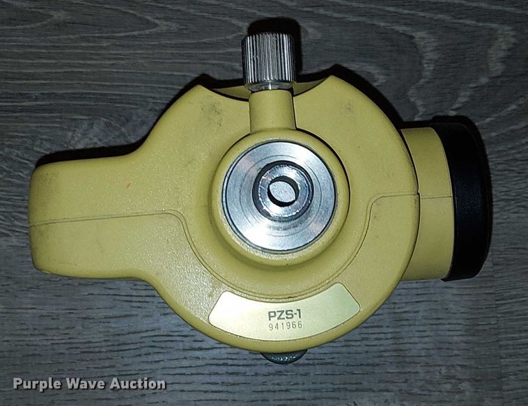 image for item EU2557 Topcon LZ-T5 GPS equipment