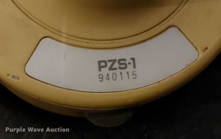 image for item EU2557 Topcon LZ-T5 GPS equipment