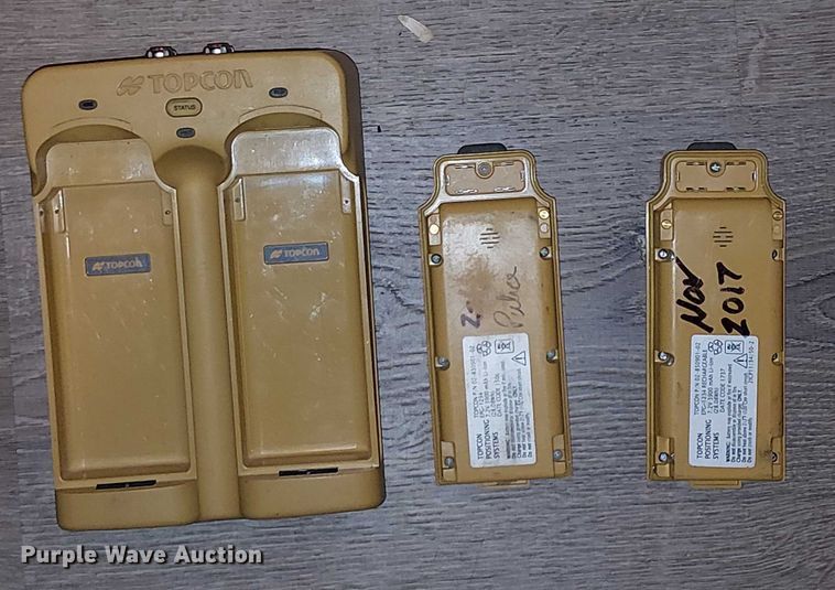 image for item EU2558 Topcon GR-3 GPS equipment