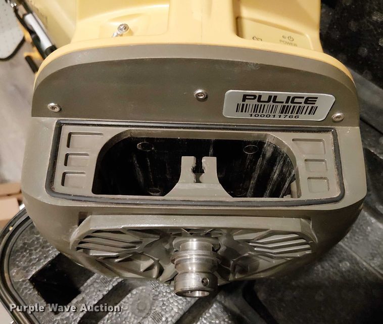 image for item EU2564 2010 Topcon PZL-1 surveying equipment