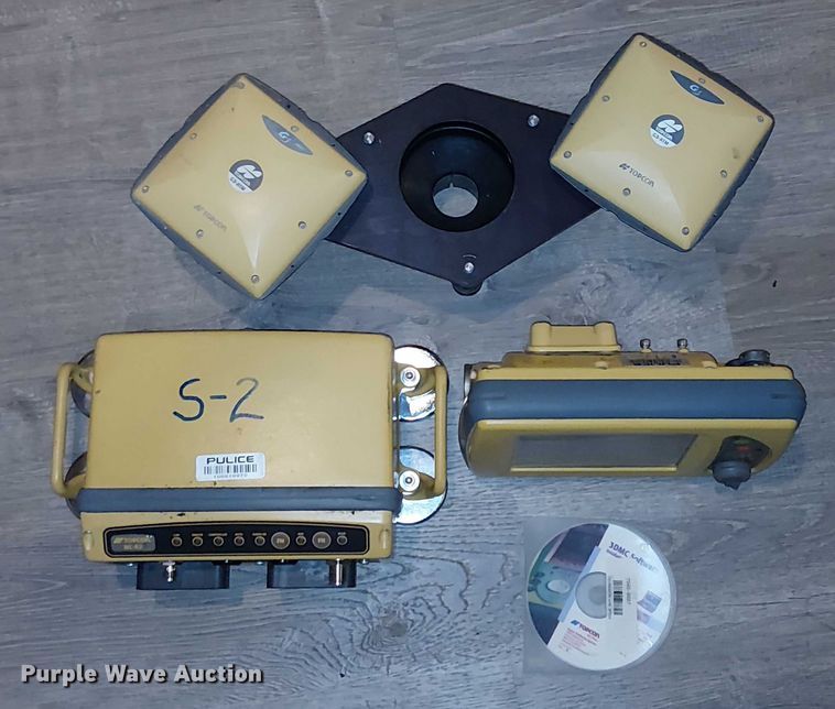 image for item EU2571 Topcon MC-R3 GPS equipment 