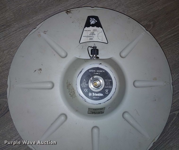 image for item EU2573 Trimble SPS855 GPS equipment