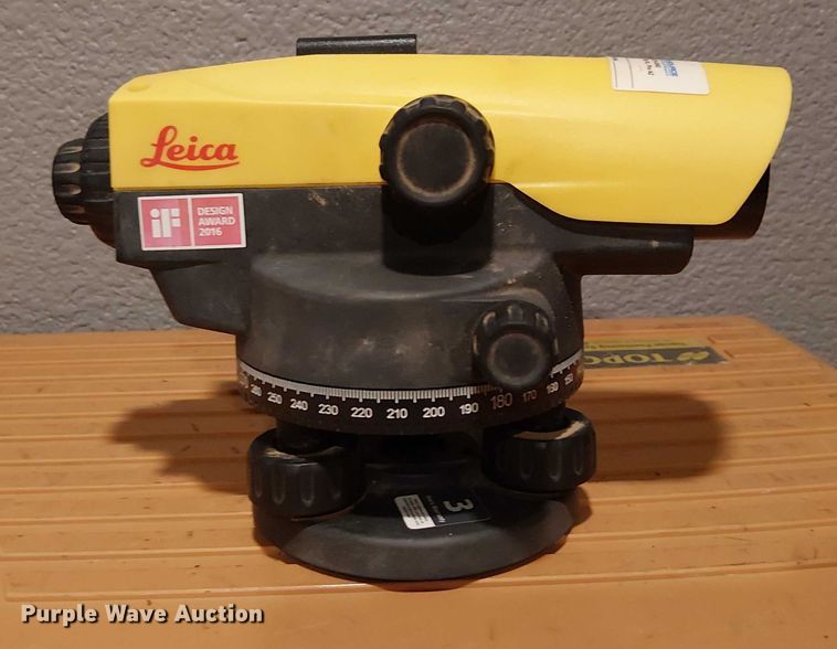 image for item EU2574 2017 Leica NA520 surveying equipment