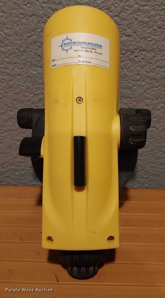 image for item EU2574 2017 Leica NA520 surveying equipment