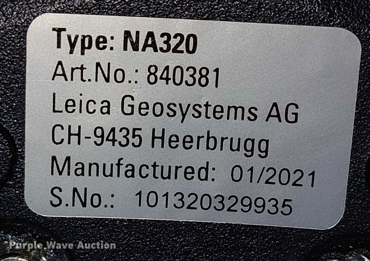 image for item EU2575 2021 Leica NA320 surveying equipment