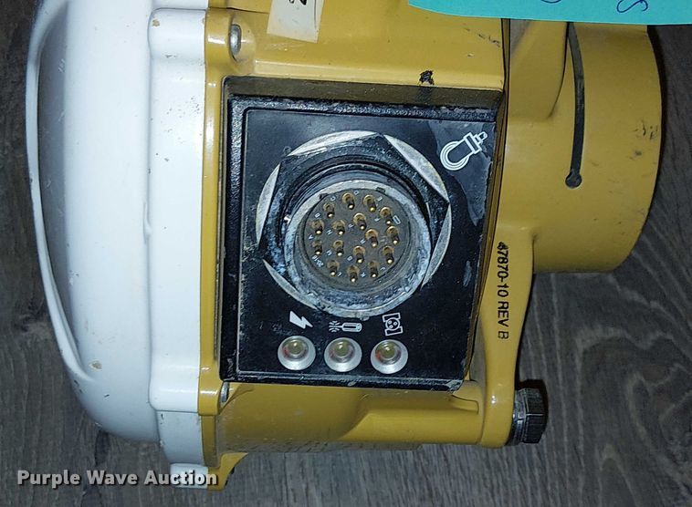 image for item EU2576 CAT AccuGrade GPS equipment