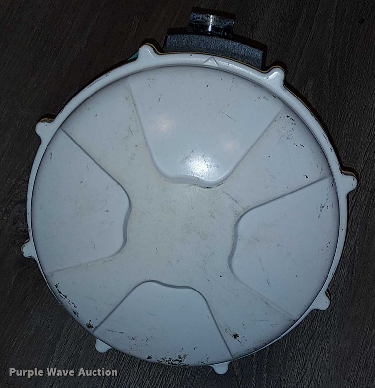 image for item EU2576 CAT AccuGrade GPS equipment