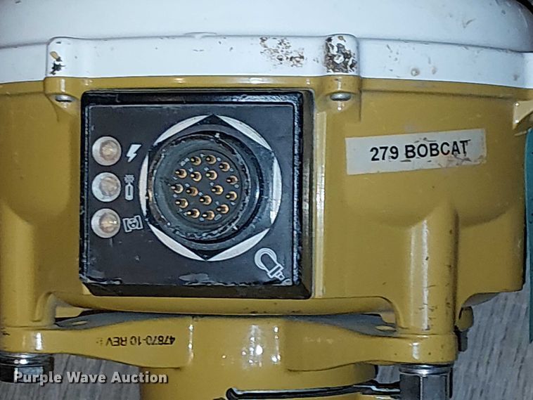 image for item EU2576 CAT AccuGrade GPS equipment